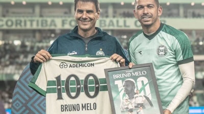 Bruno Melo atinge 100 jogos pelo Coritiba e entra para grupo seleto