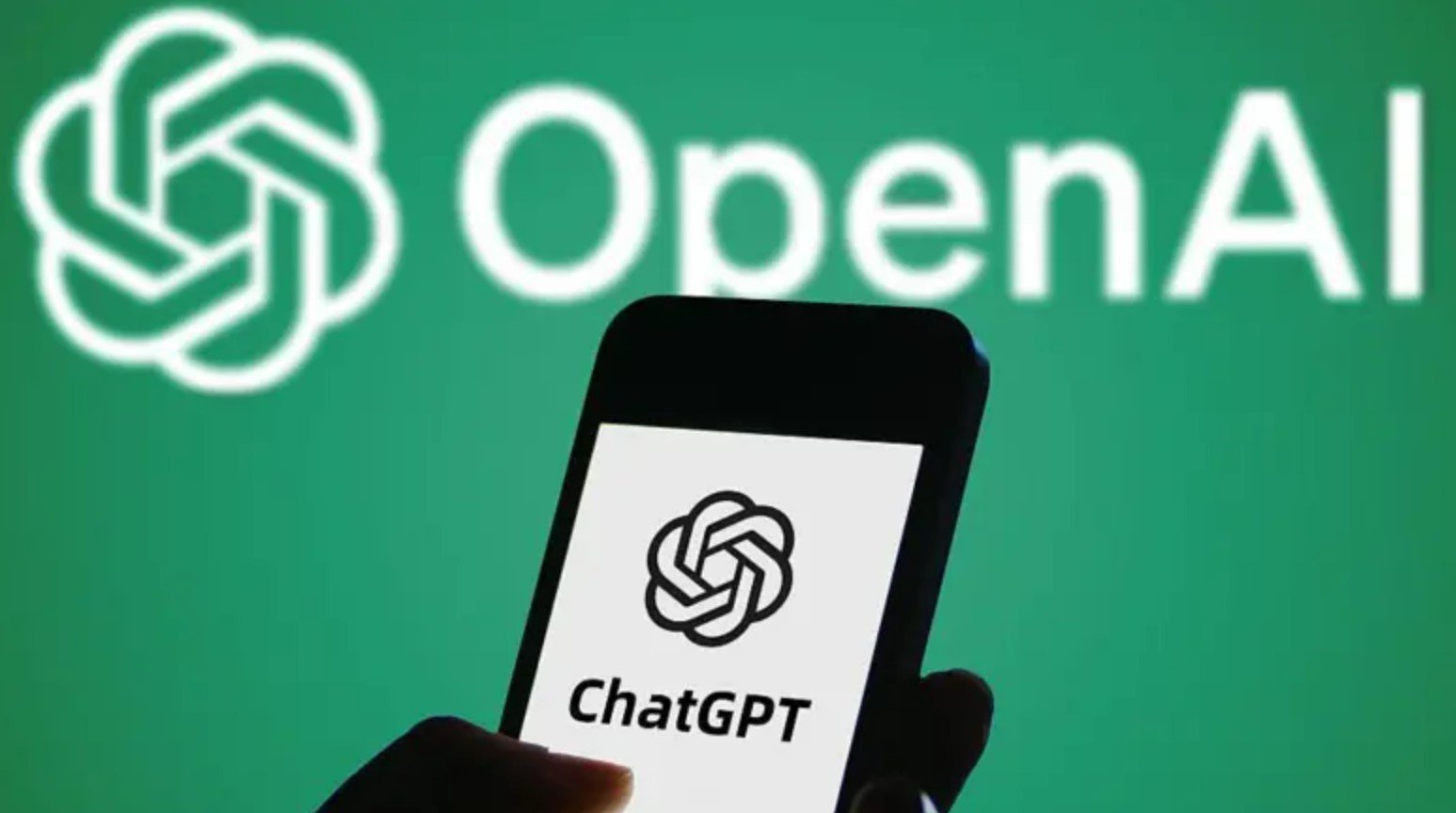 ChatGPT anuncia versão para adolescentes com limites de conteúdo, uso e controle dos pais