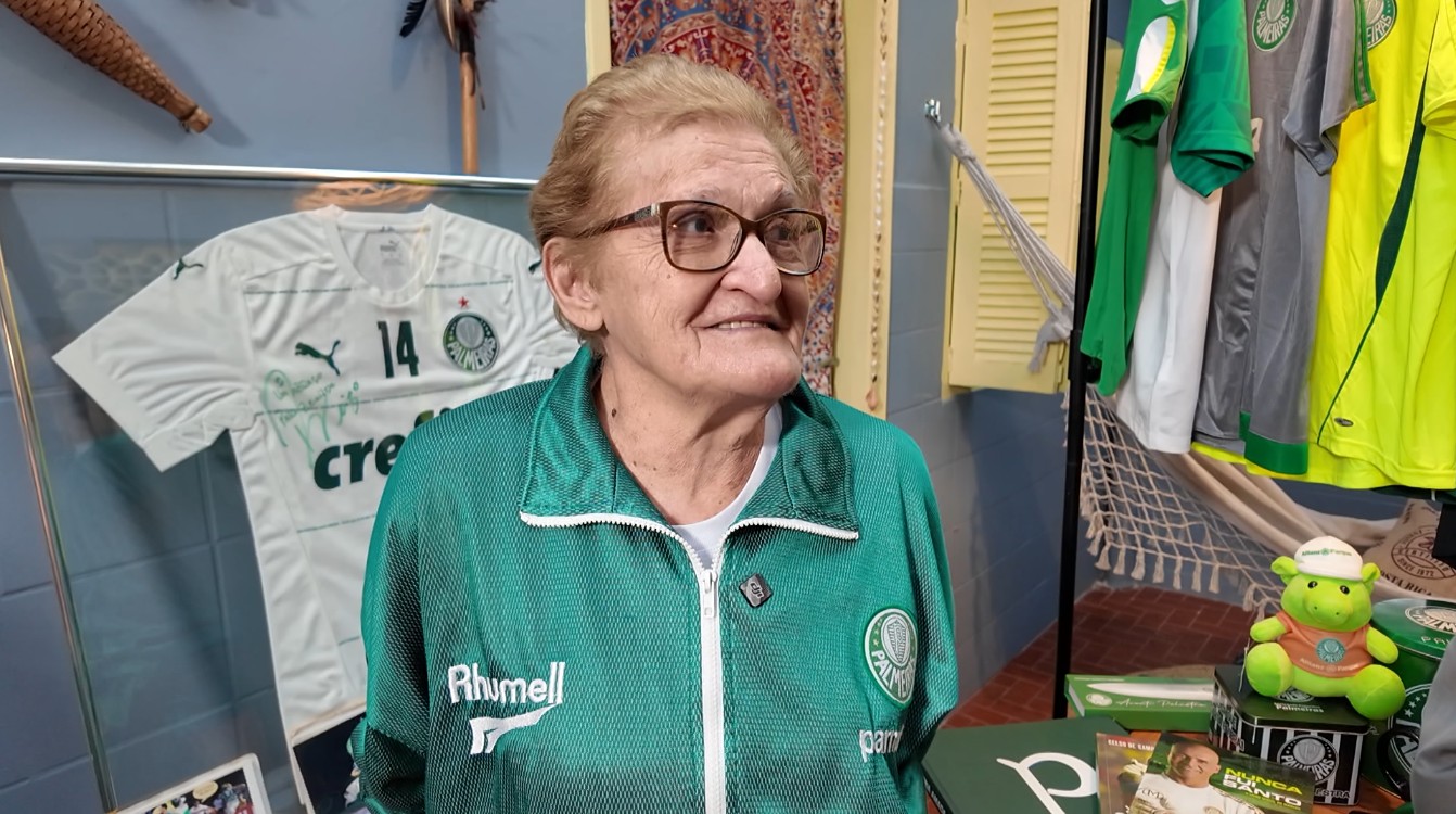 Palmeirense faz 80 anos e quer entrar em campo com jogadores como presente