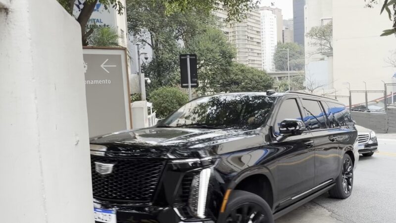Memphis faz exames em hospital de SP para assinar renovação do Corinthians; veja vídeo