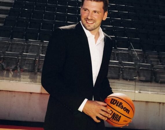 Avião fretado, pesca e golfe: a “pré-temporada” dos Lakers na Eslovênia bancada por Doncic
