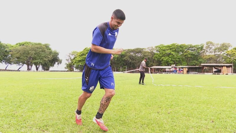 Comercial contrata lateral-esquerdo Raphael Pereira para sequência na Copa Paulista