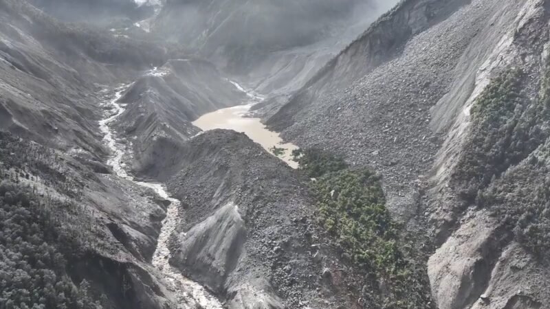 VÍDEO mostra lago que pode se romper e provocar novas avalanches na fronteira entre China e Nepal