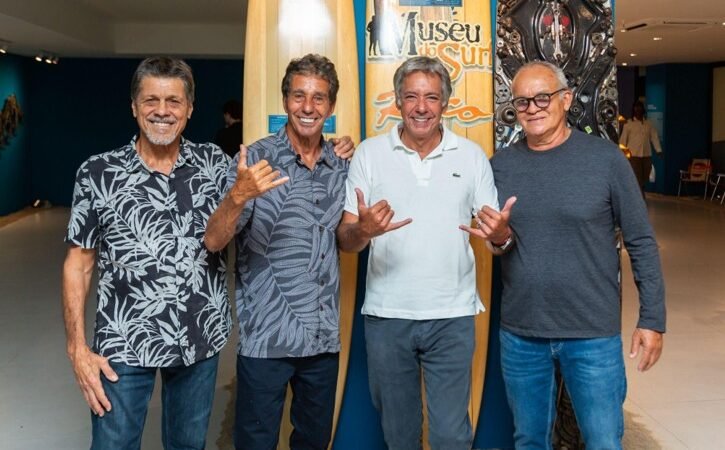 Exposição reúne o design das pranchas de surfe com o design das obras de arte