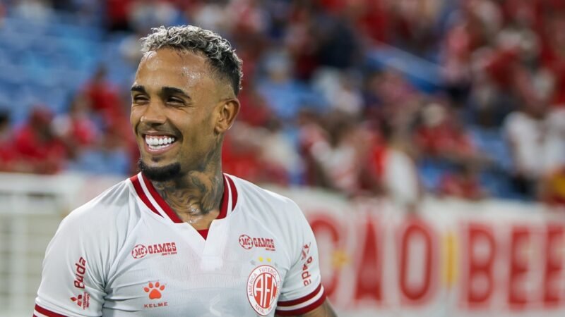 Santa Cruz anuncia contratação do atacante Cassiano, ex-América-RN