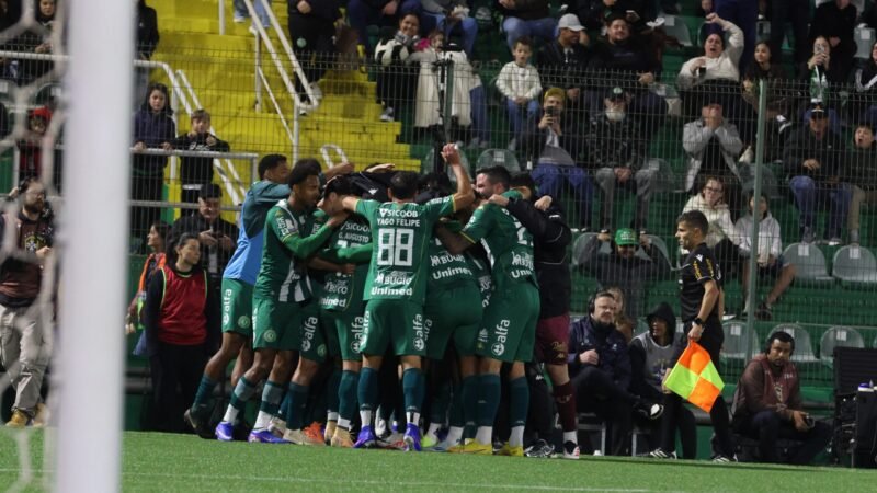 Análise: confrontos diretos dão esperança de permanência à Chapecoense