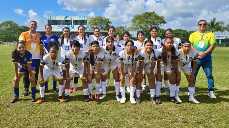 Escola Cícero Vieira Neto estreia com derrota no futebol feminino dos JEBs