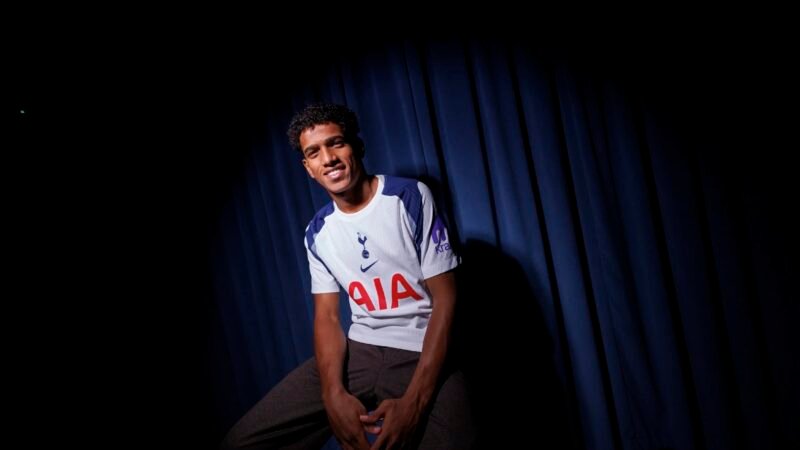 Souza, ex-Santos, é emprestado pelo Tottenham ao Porto