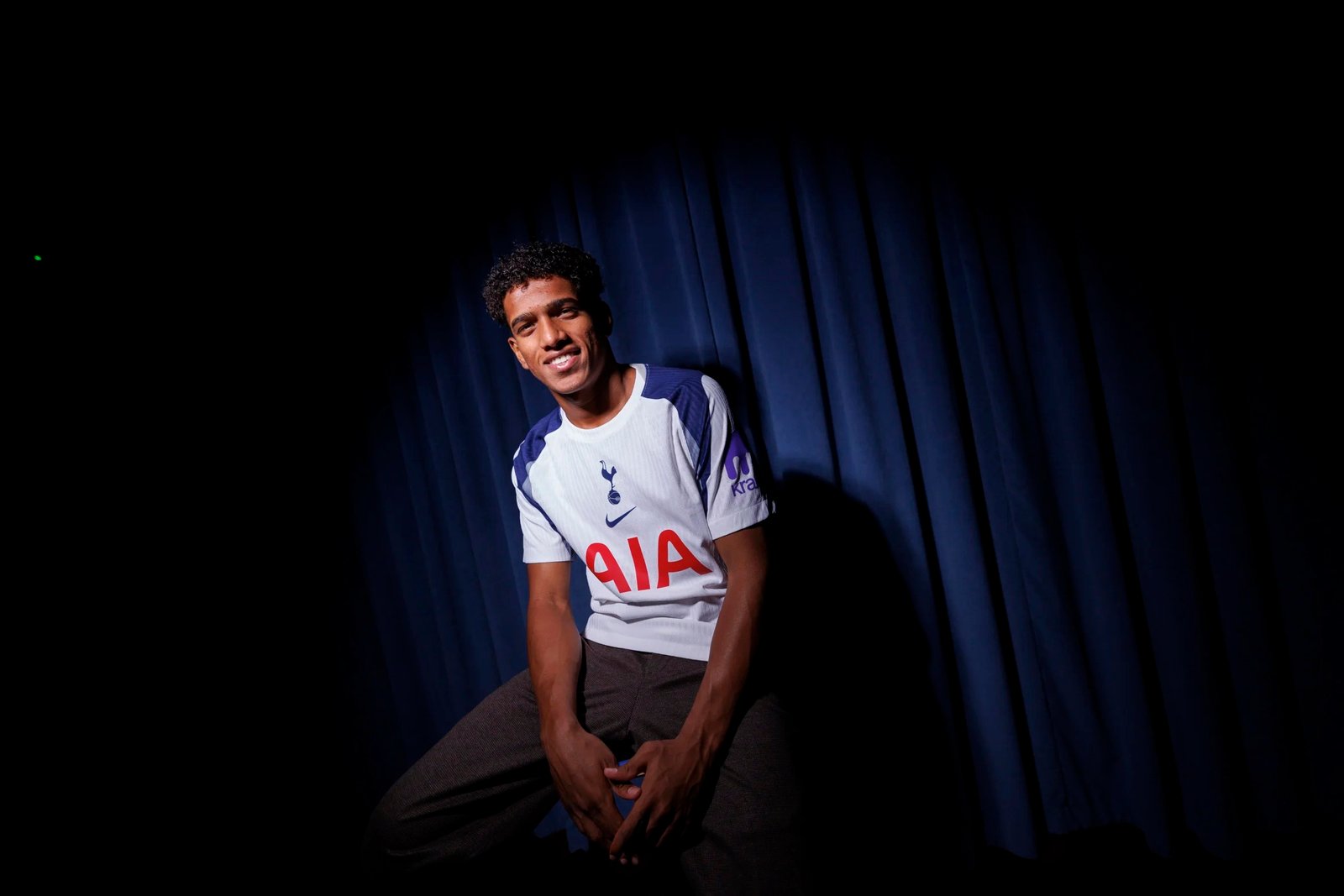 Souza, ex-Santos, é emprestado pelo Tottenham ao Porto