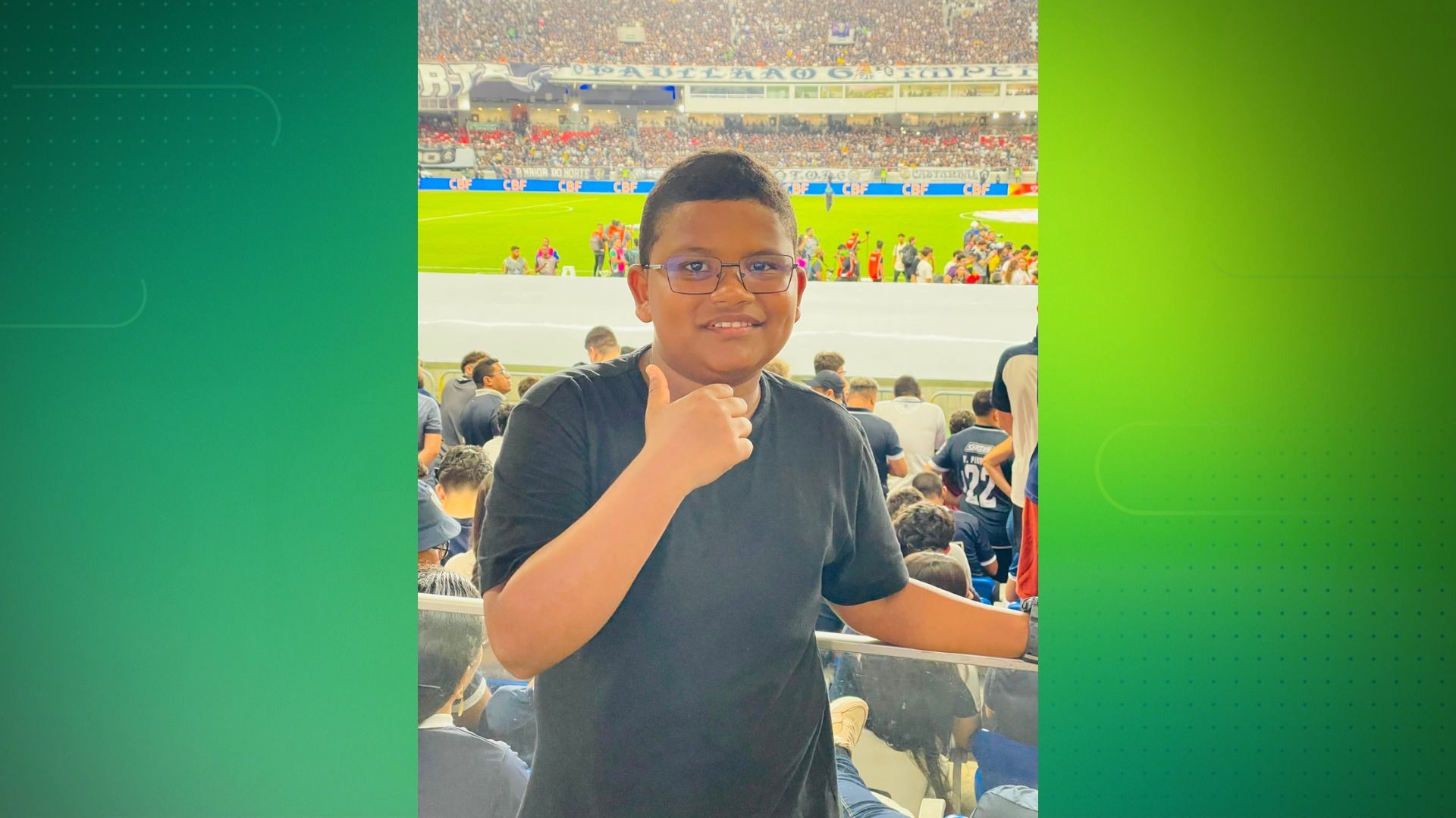 Menino fã de Neymar e Gabigol se emociona  ao assistir dupla no  Mangueirão; vídeo