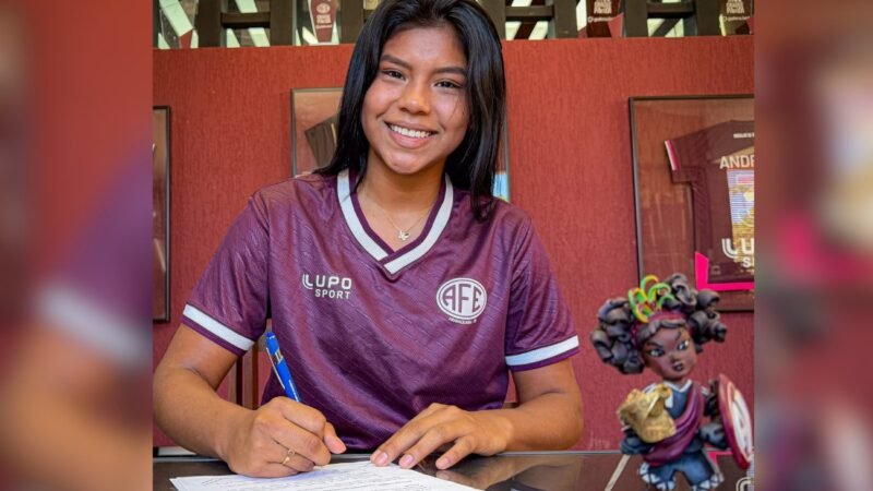 Jovem indígena do TO é contratada pela Ferroviária após passagem por time de ex-Flamengo