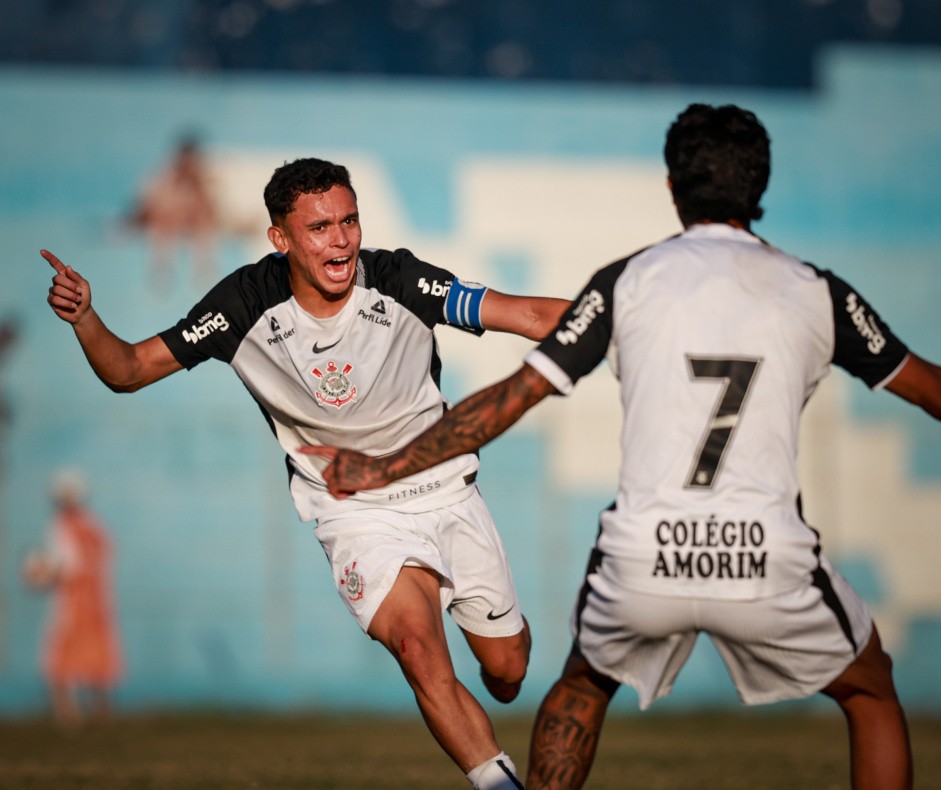 Corinthians vence o União Suzano e segue líder no Paulista Sub-20
