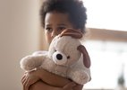 Como lavar travesseiros e pelúcias sem danificar os materiais? Veja dicas