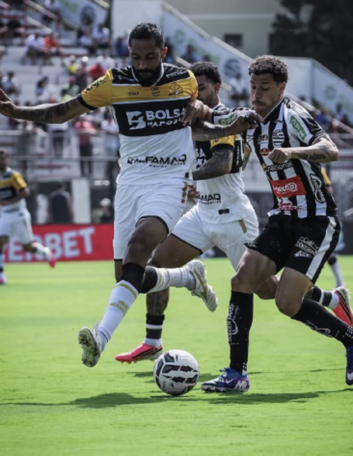 Vitória do Athletic sobre líder Criciúma arranca elogios de Alex: “Espetacular”