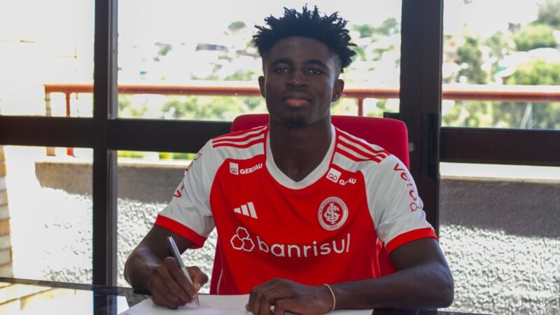 Inter não exerce opção de compra, e volante ganês deixa o clube