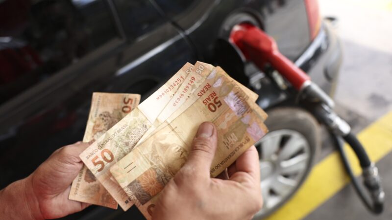Projeto de lei quer obrigar postos de combustível a detalhar lucro na nota fiscal ao consumidor