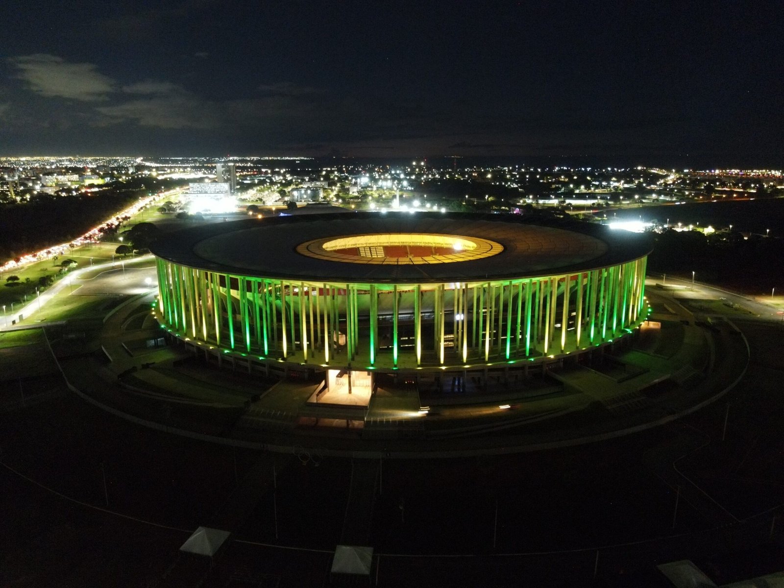 Diretor da Fifa trata paralisação do futebol com naturalidade na Copa de 2027: “É um projeto de país”