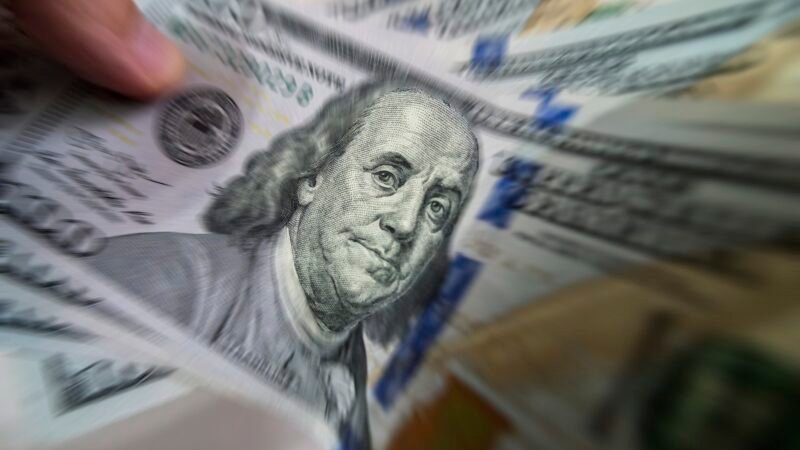 Dólar abre em alta, mesmo após anúncio do Tesouro americano e de olho no petróleo