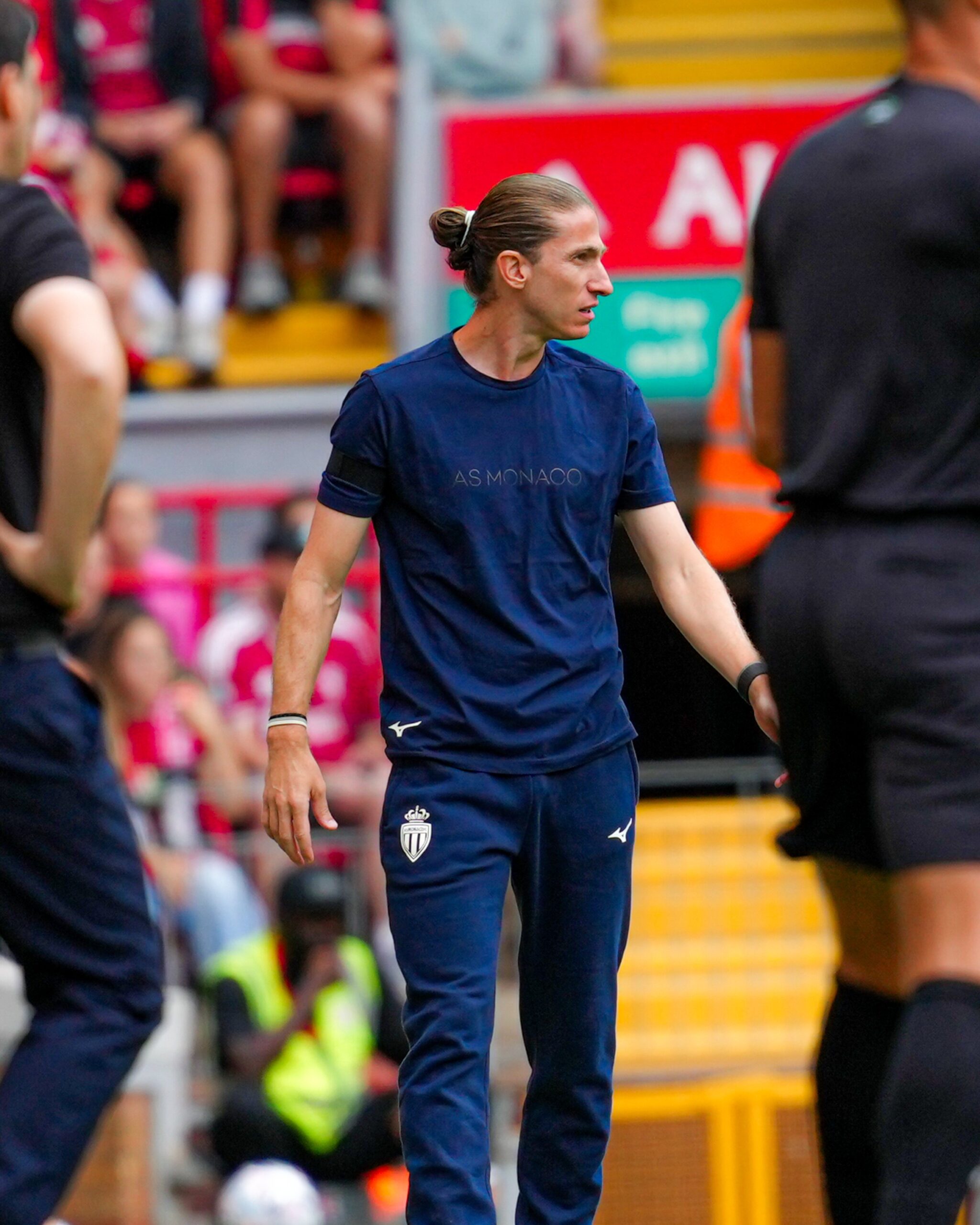 Filipe Luis comemora aniversário com vitória do Monaco sobre o Liverpool de virada em amistoso