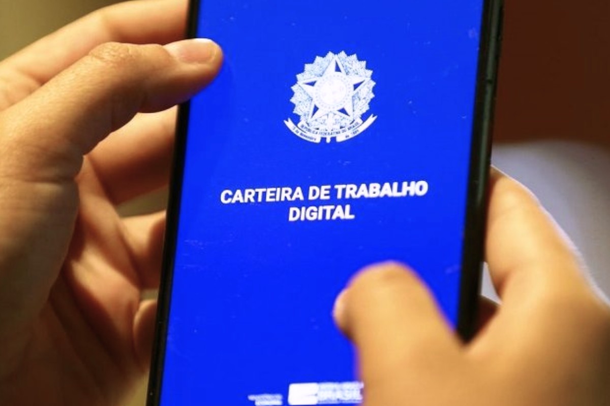 Tive que fazer um botox no meu currículo’: como a IA prejudica mulheres nos processos seletivos de empregos