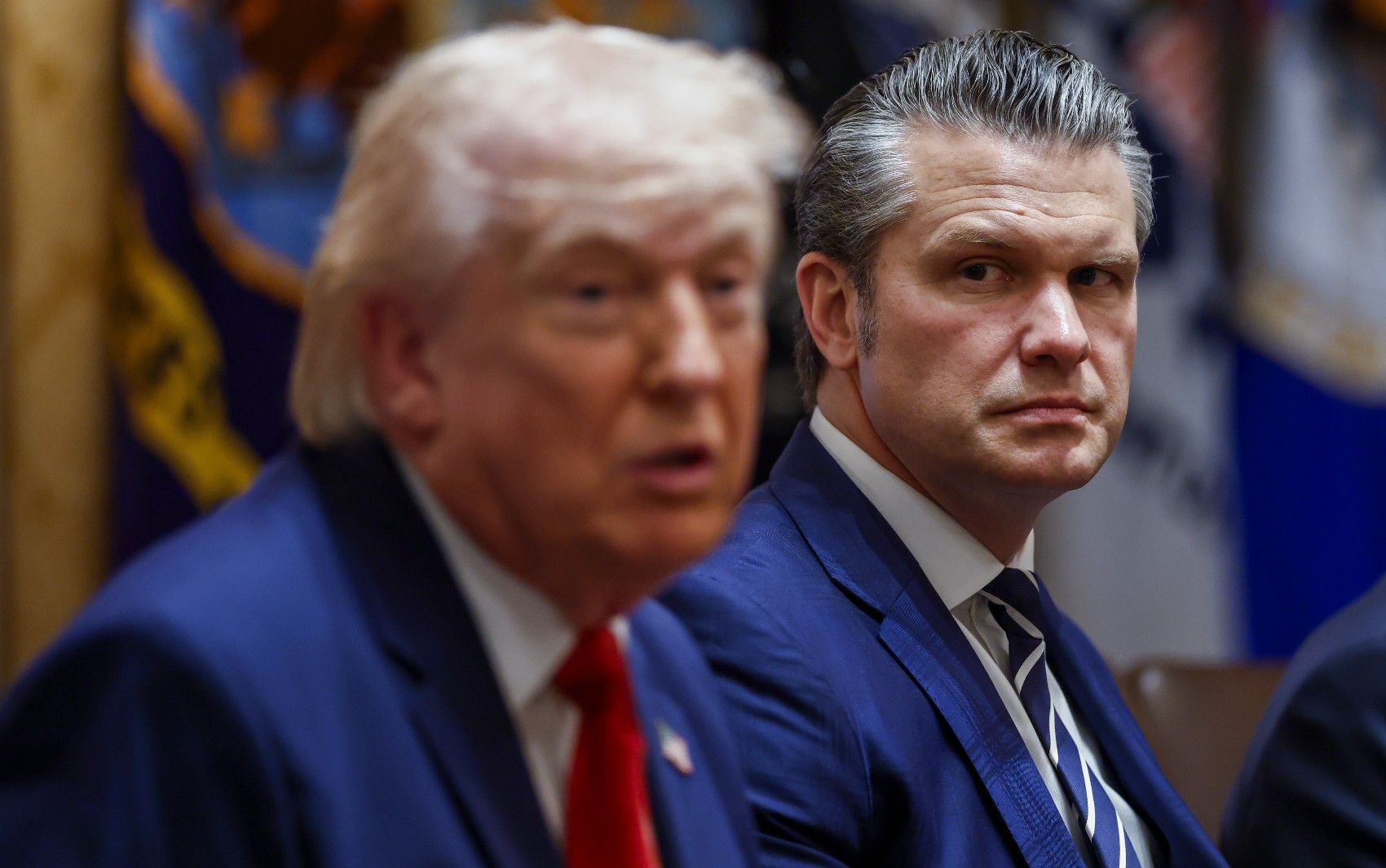 Trump diz que extremamente contente com trabalho do secretário de Guerra