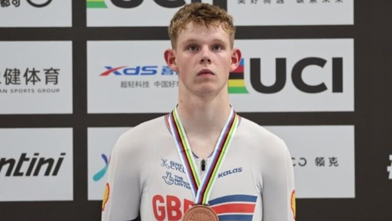 Ciclista britânico de 19 anos morre em acidente durante a Volta de Portugal