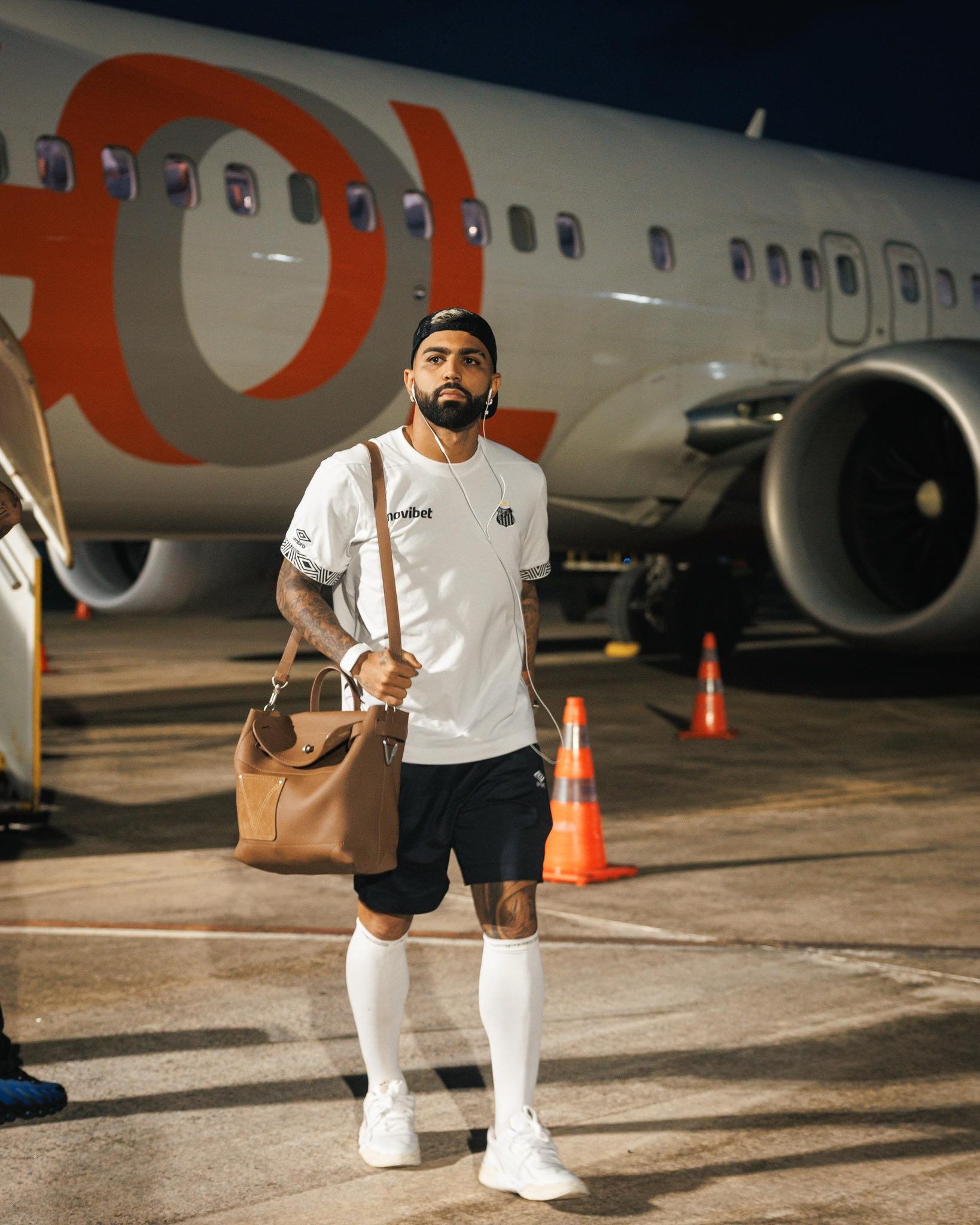 Santos chega a Belém para jogo decisivo contra o Remo pela Copa do Brasil