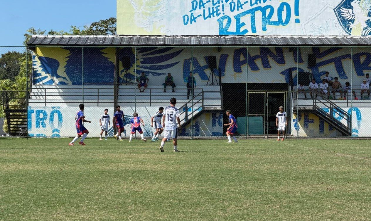 Gonçalves Dias é o sexto melhor time escolar de futebol do Brasil