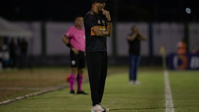 CDC demite Charles Chenko após derrota para o RB do Norte na Série B do Amazonense