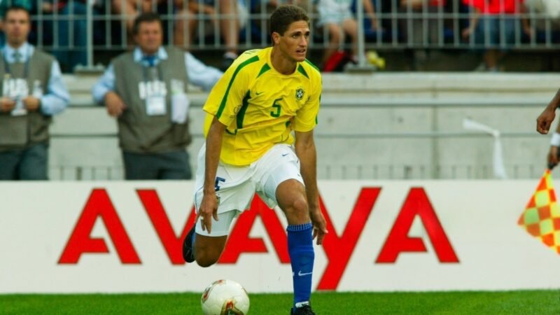 Pentacampeão Edmilson vem a Ji-Paraná para workshop gratuito de futebol