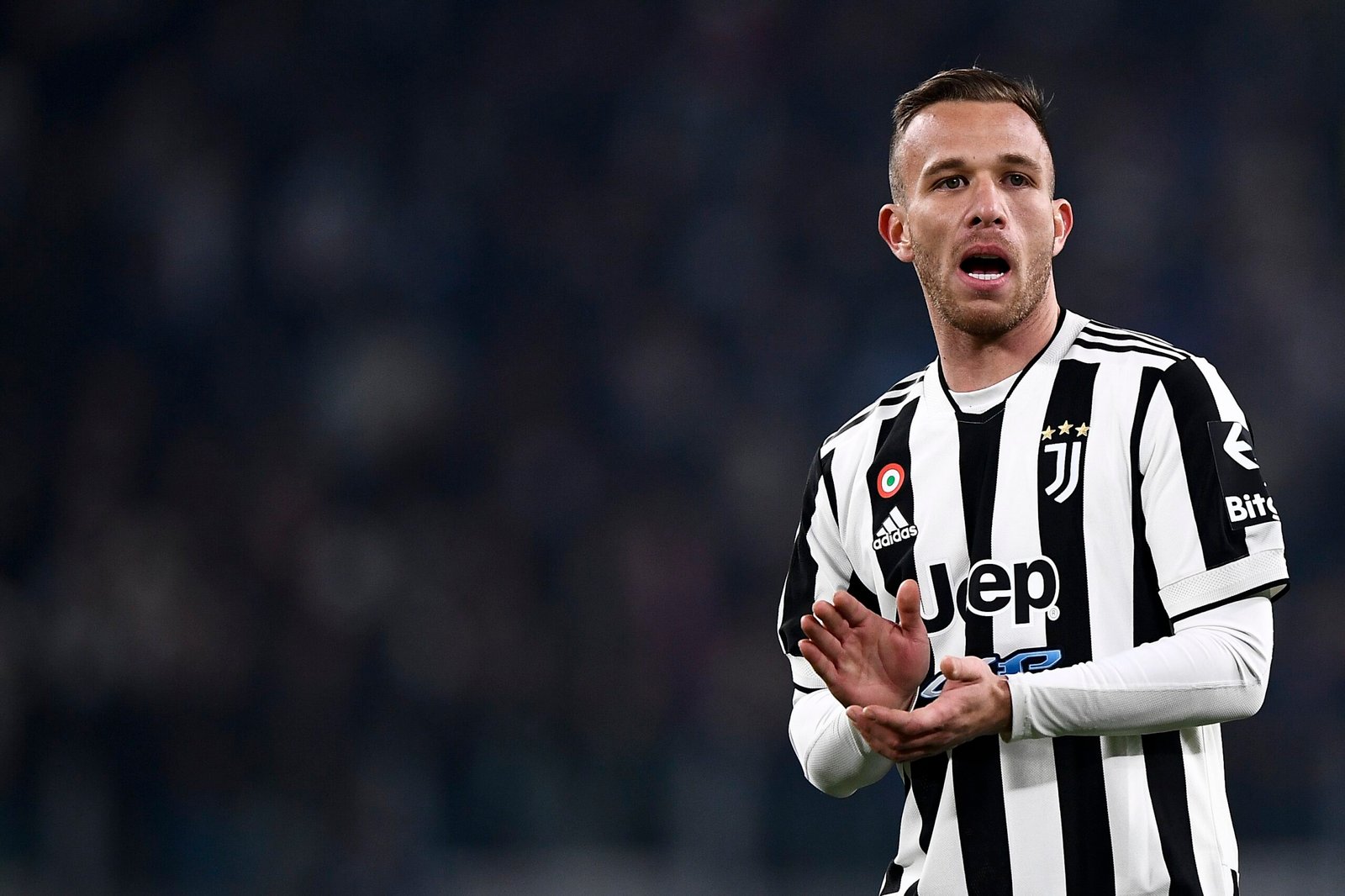 Arthur custou mais para a Juventus por minuto do que Cristiano Ronaldo e Vlahovic; entenda