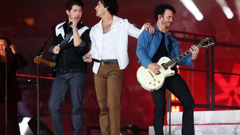 Jonas Brothers será a atração do show do intervalo do primeiro jogo da NFL na Austrália