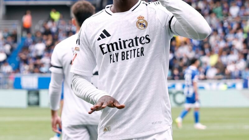 Rádio: Manchester United prepara oferta de R$ 310 milhões por Camavinga