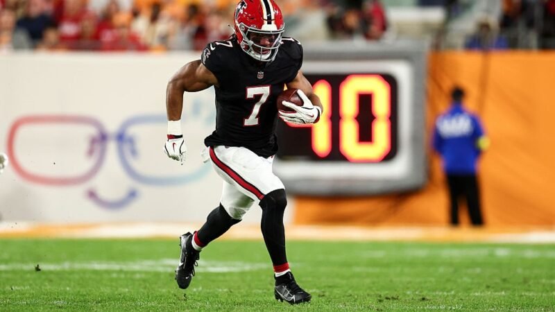 Bijan Robinson quebra recorde e vira running back mais bem pago da NFL