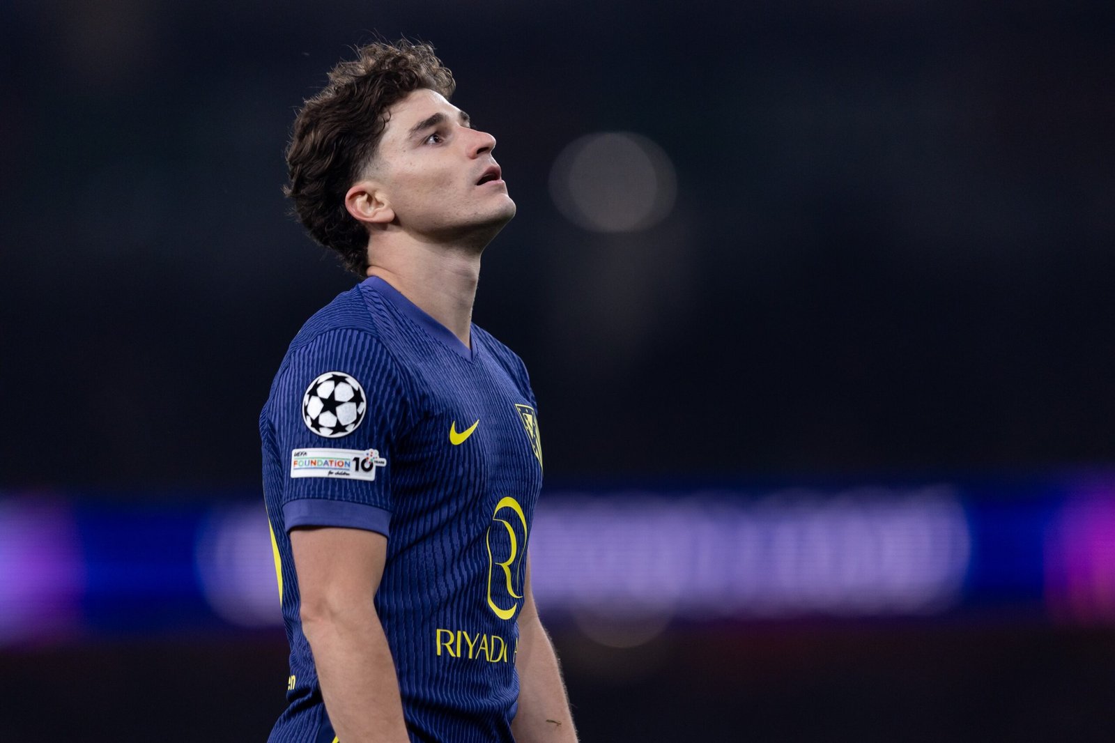 Atlético topa vender Julián Álvarez ao Arsenal, mas jogador recusa e mantém desejo pelo Barcelona