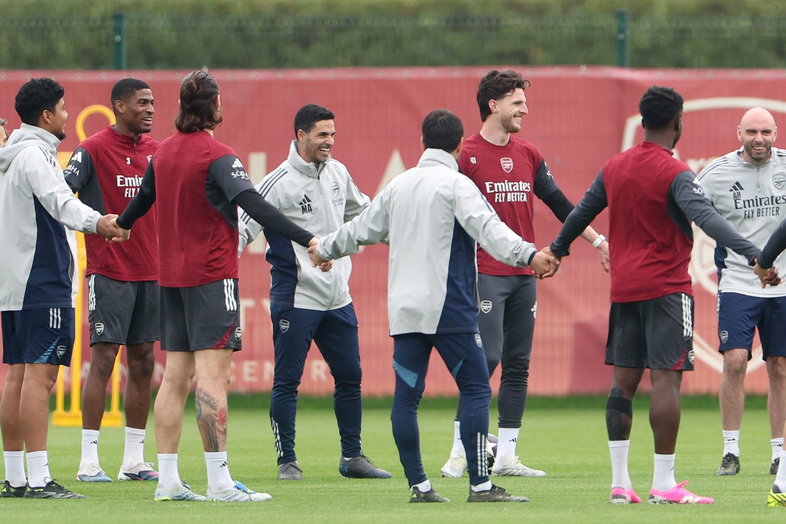 Arteta pede aumento do limite de jogadores relacionados na Premier League: “É pelo bem-estar”