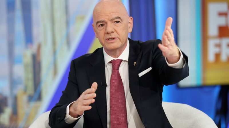 Diretor que criticou plano de Infantino deixa cargo na Fifa