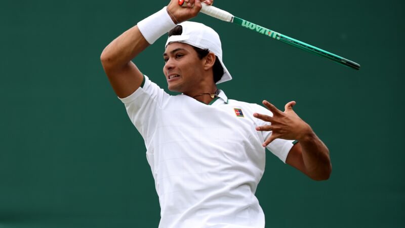 Guto Miguel cai na semi na Jamaica, mas garante resultado inédito e salto no ranking