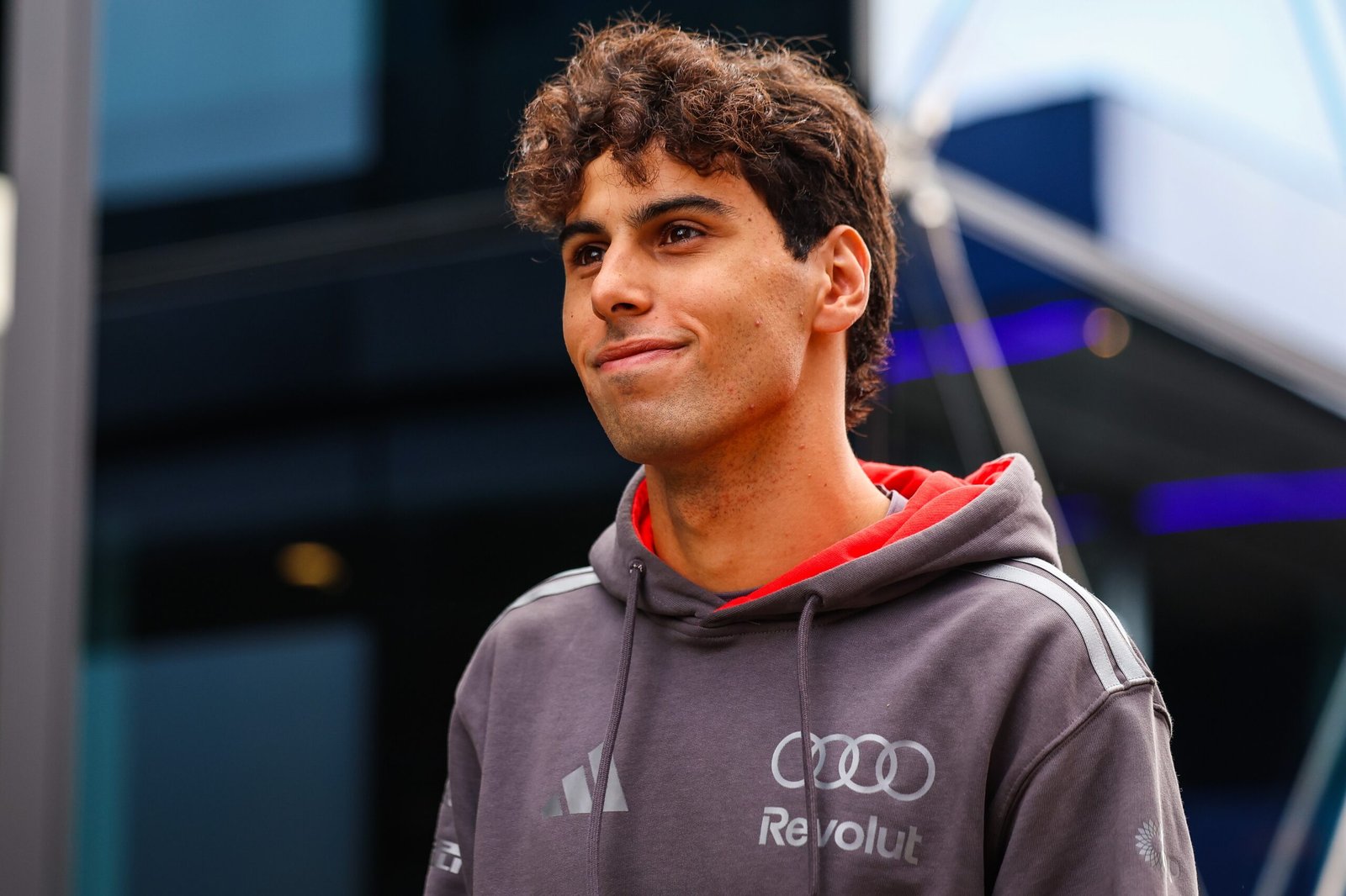 Comentaristas destacam semestre positivo de Bortoleto ao superar Hulkenberg e limitações da Audi