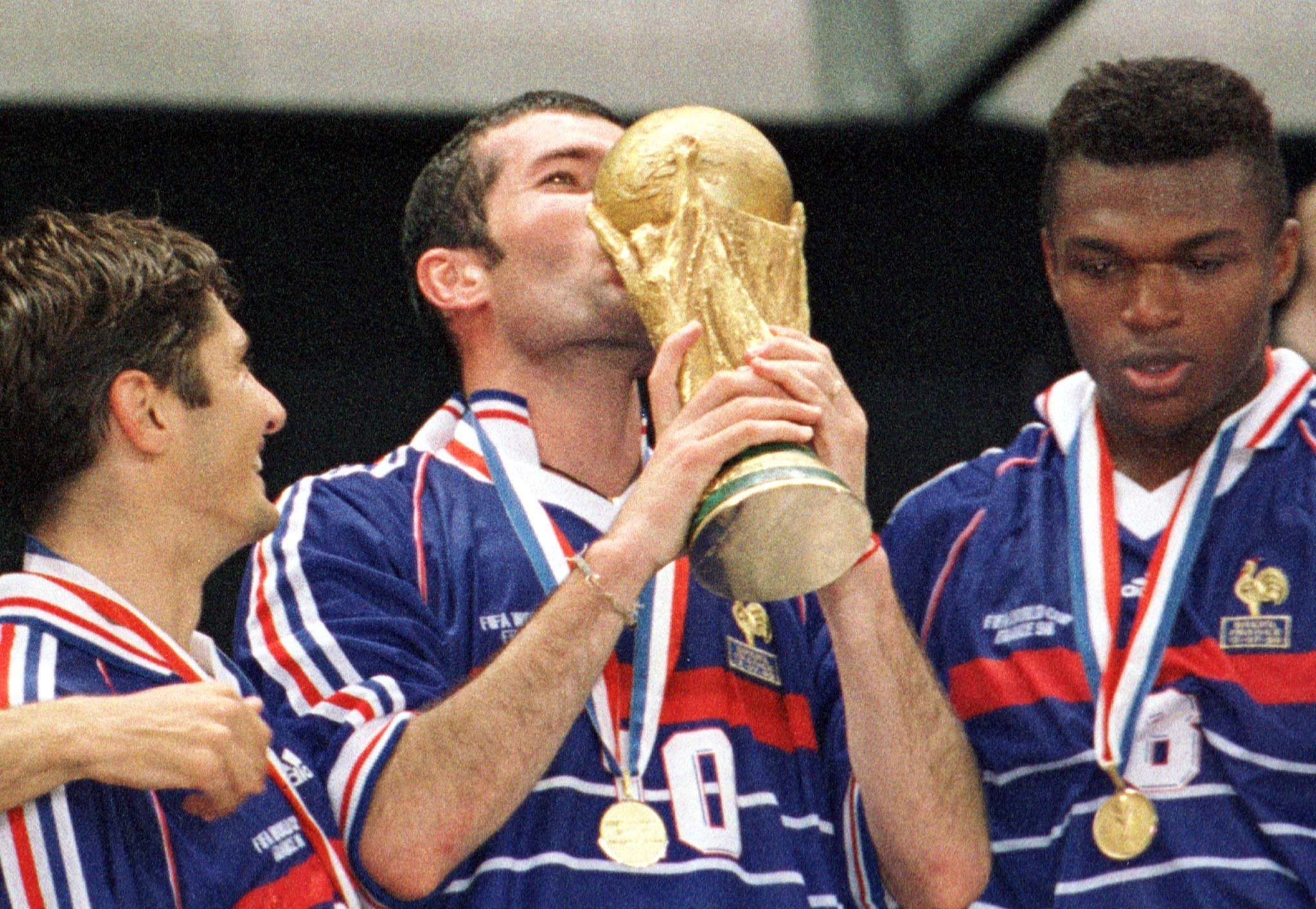 Governo da França suspendeu antidopings na seleção antes da Copa de 98, admite ex-ministra