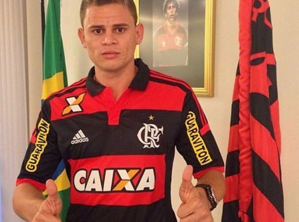 Do bônus trocado por uma moto ao Flamengo: Jonas diz como virou o “Schweinsteiger do Sertão”