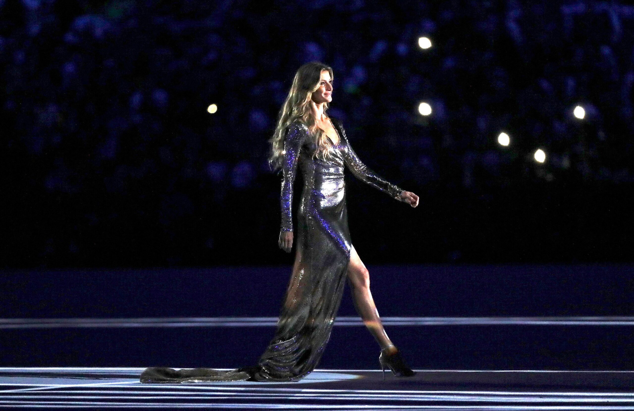 Estilista diz que Gisele Bündchen chegou ao Maracanã de mototáxi para abertura da Rio 2016