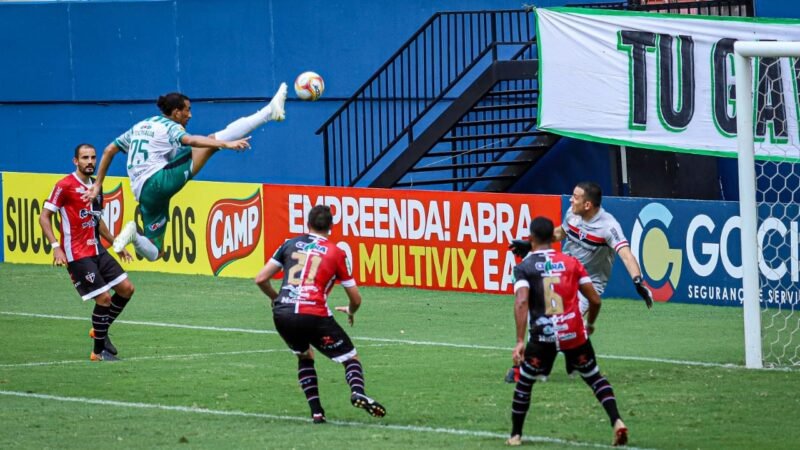 Lembra dele? De goleiro a atacante, “Ibra da Amazônia” troca o futebol profissional pelos campos de terra