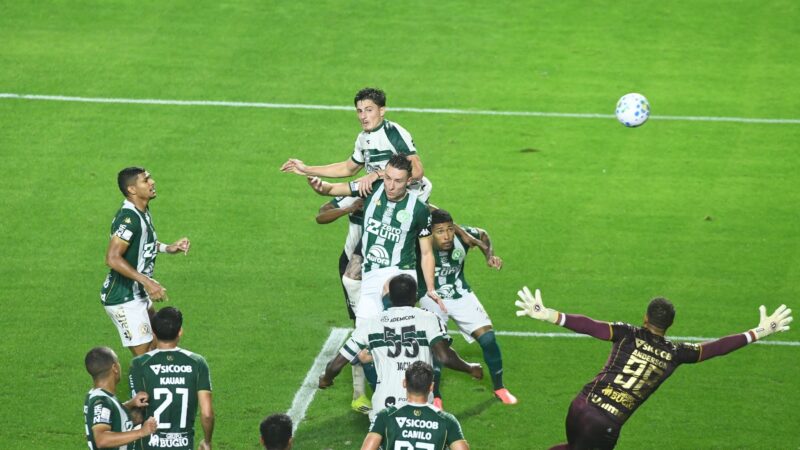 Atuações do Coritiba: Tiago Cóser faz valer lei do ex e é o melhor contra a Chape; dê suas notas