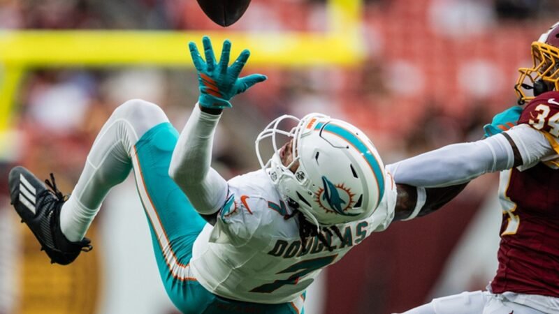 NFL: Novato estreia com recepção insana de uma mão em noite de jogos da pré-temporada