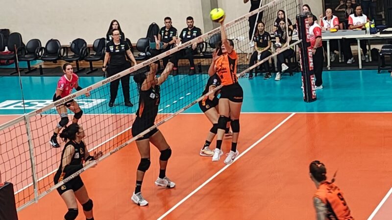 Osasco vence o Renasce Sorocaba e vira líder do Paulista de vôlei feminino