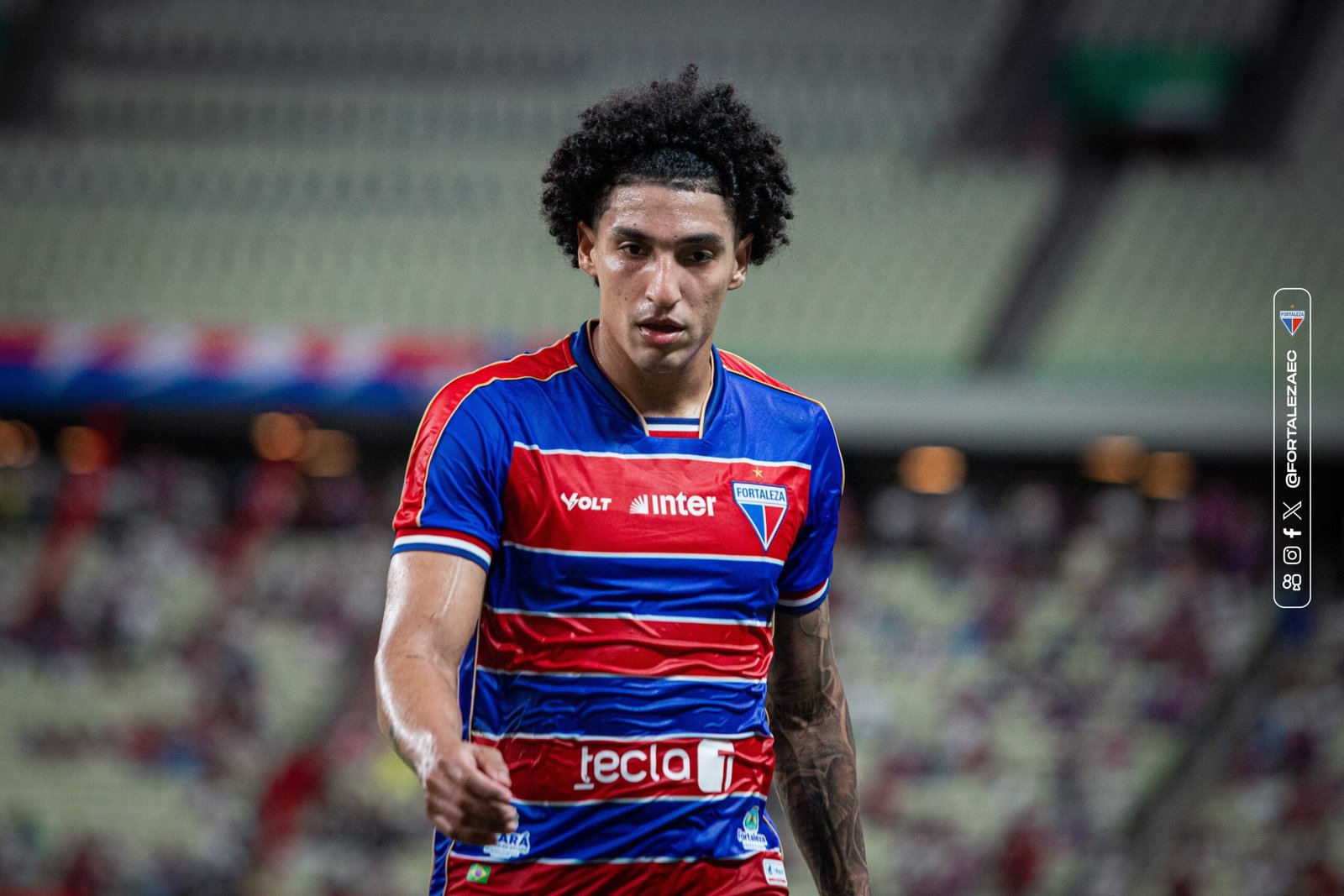 Fuentes sofre lesão no ligamento do joelho esquerdo e não joga mais em 2026