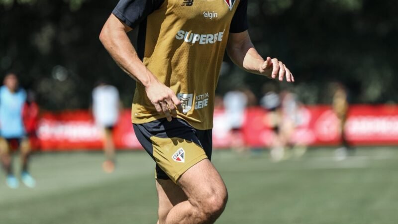 Escalação do São Paulo: Calleri treina, mas é dúvida para enfrentar o Bragantino