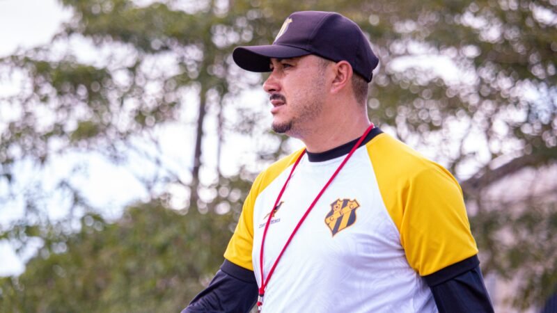 Castanhal anuncia renovação com técnico que garantiu calendário nacional do time para 2027