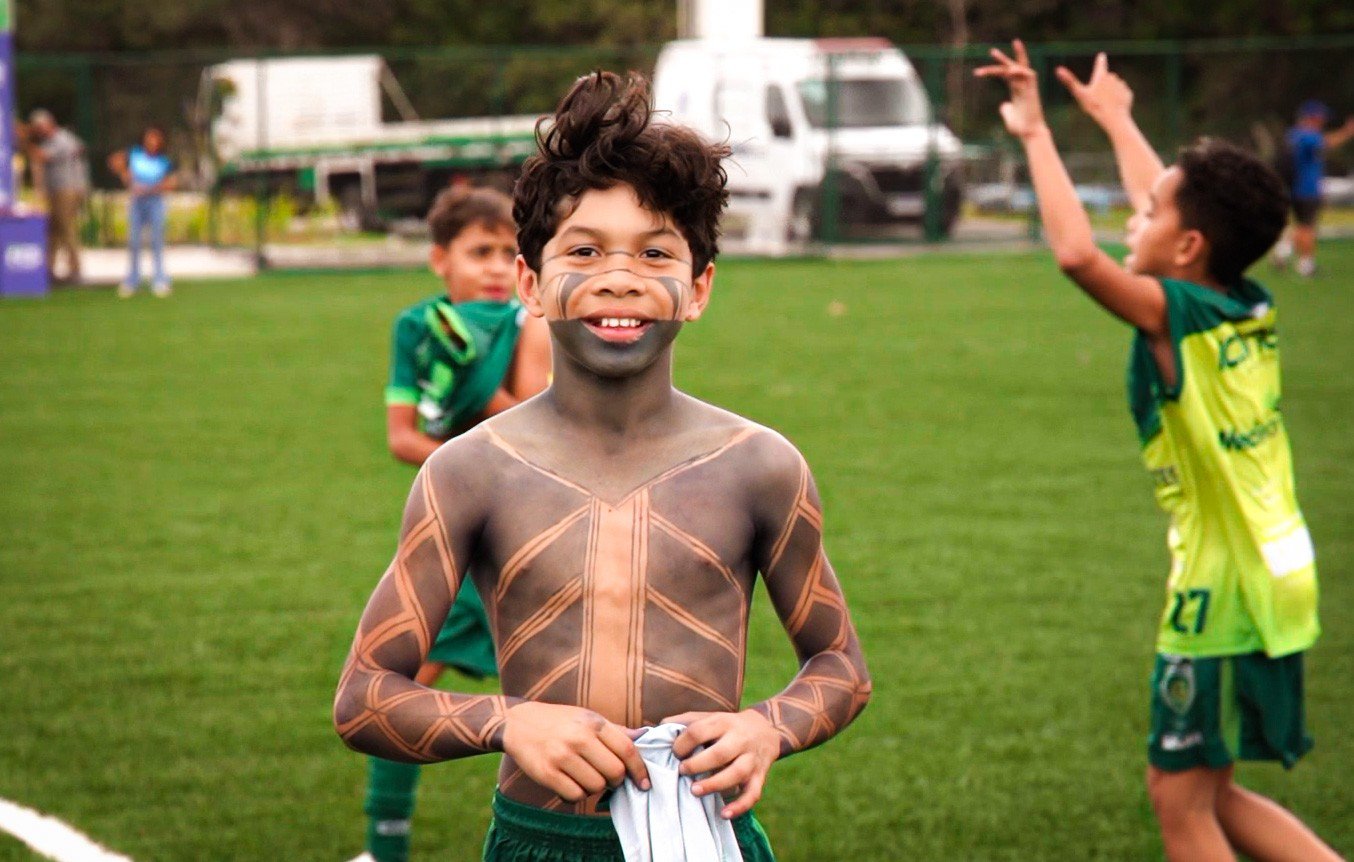 “Grande Futuro”, tupiniquim que viralizou por jogar com grafismo no corpo, conquista primeiro título oficial